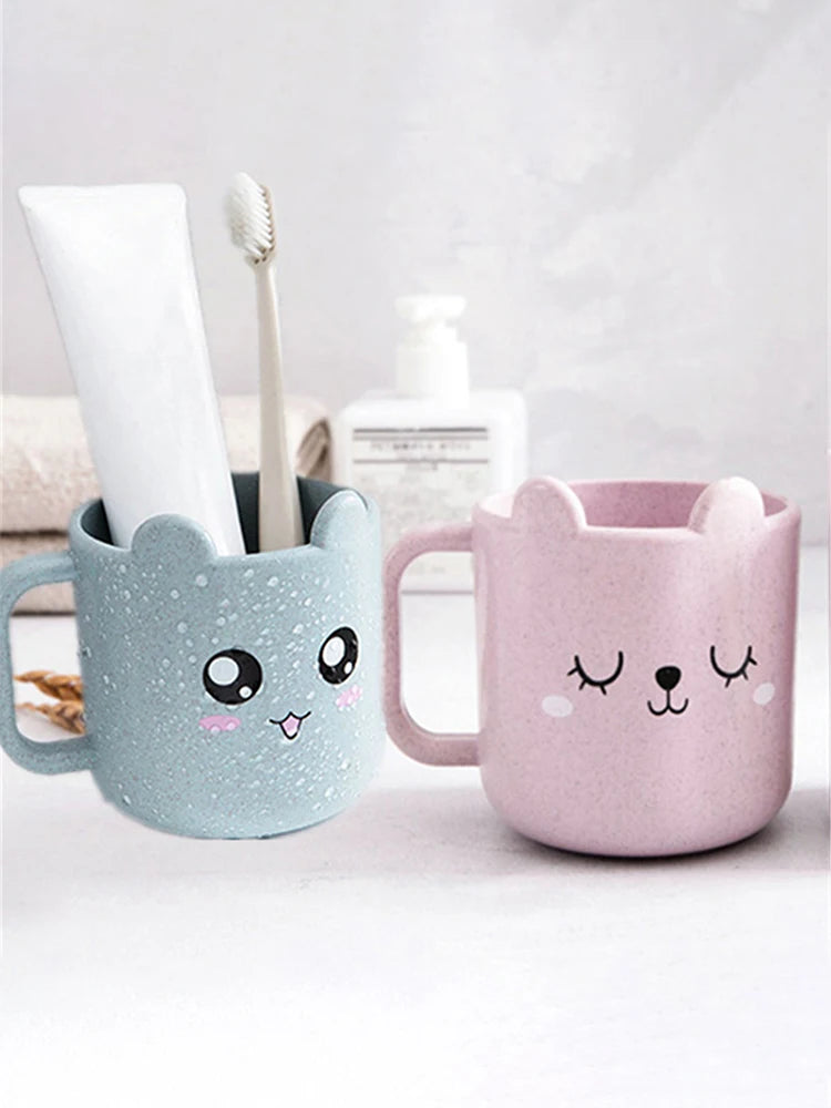 po de enxaguatório bucal com expressão de desenho animado de palha